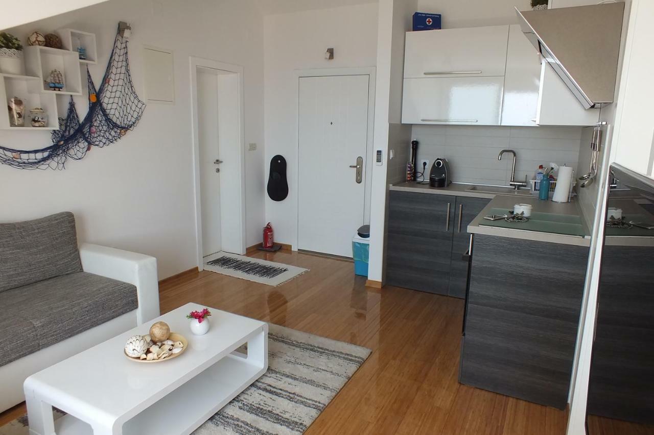 Apartment Silvija Novalja Bagian luar foto