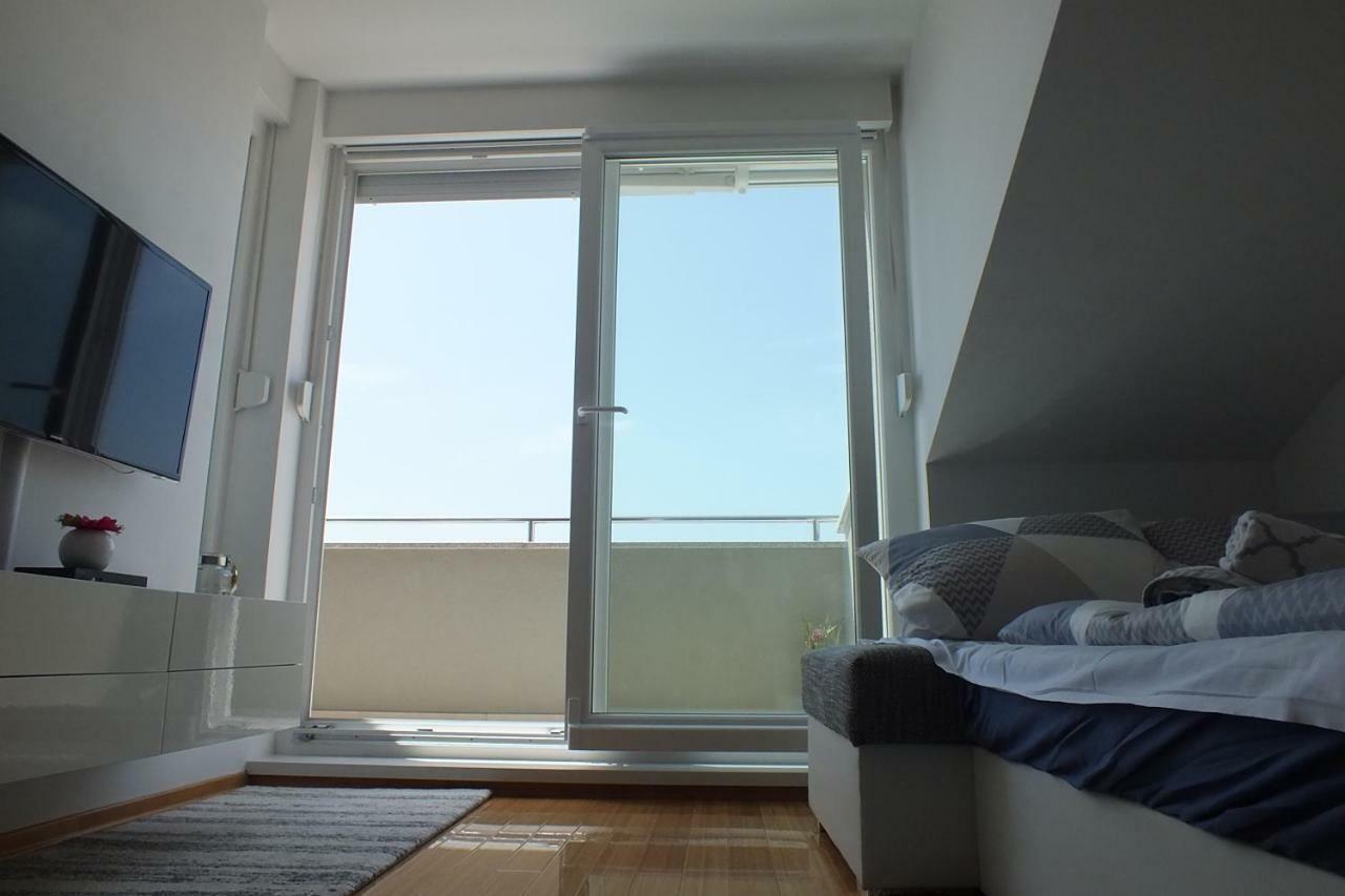 Apartment Silvija Novalja Bagian luar foto