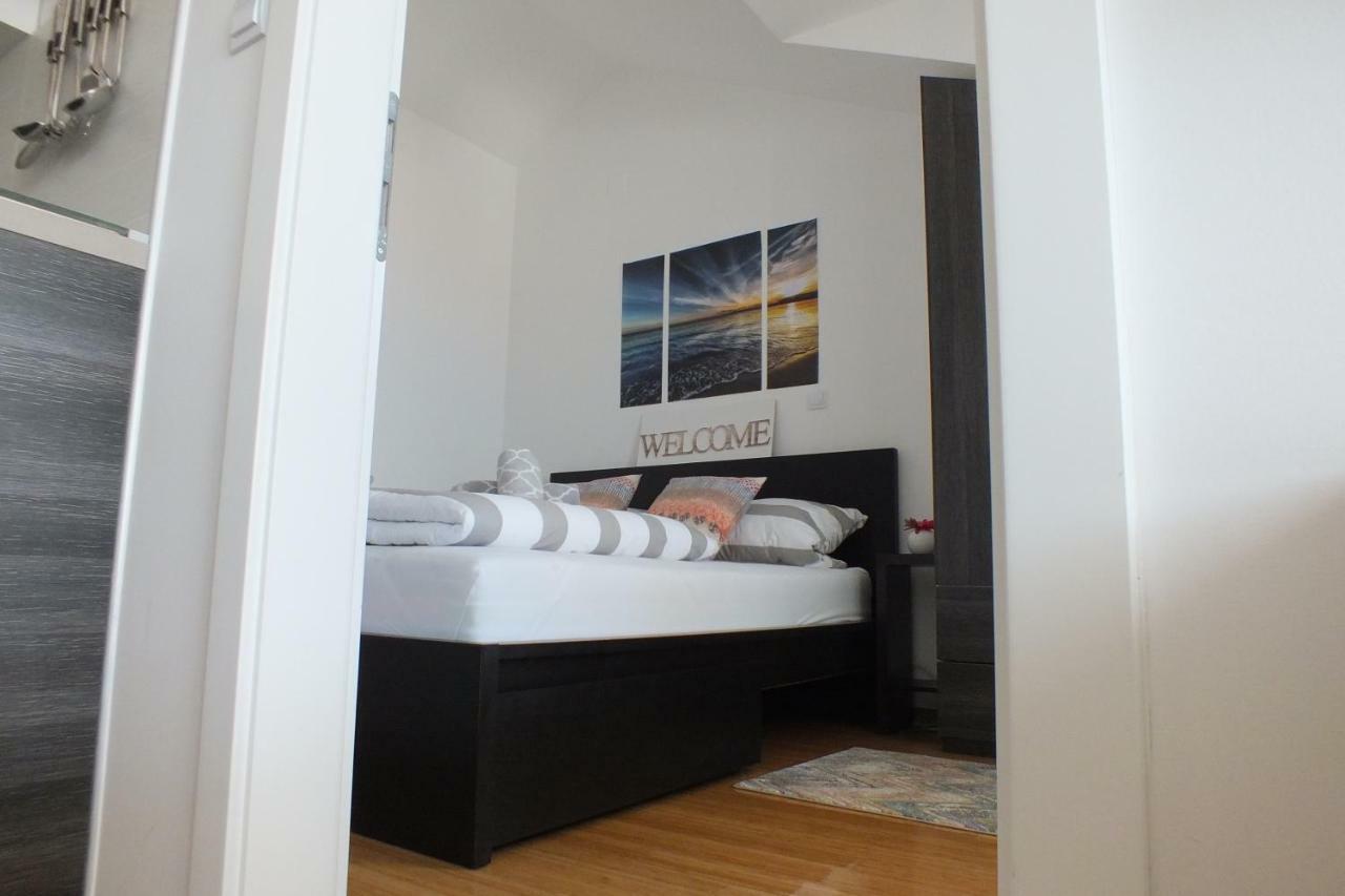 Apartment Silvija Novalja Bagian luar foto