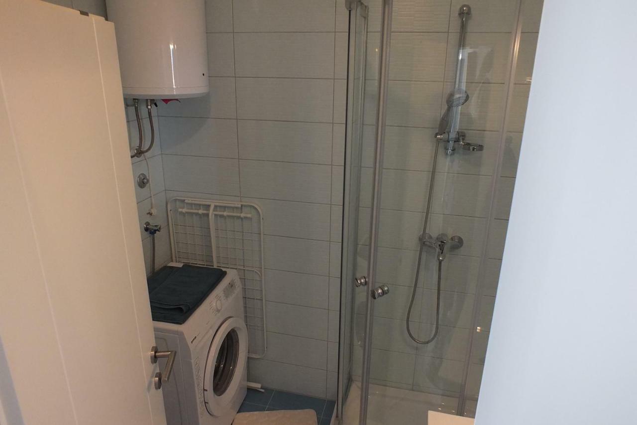 Apartment Silvija Novalja Bagian luar foto