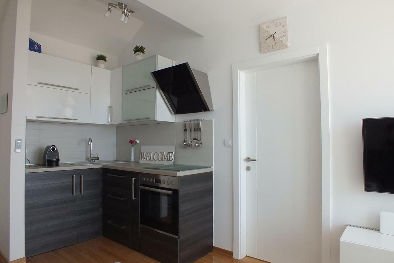 Apartment Silvija Novalja Bagian luar foto