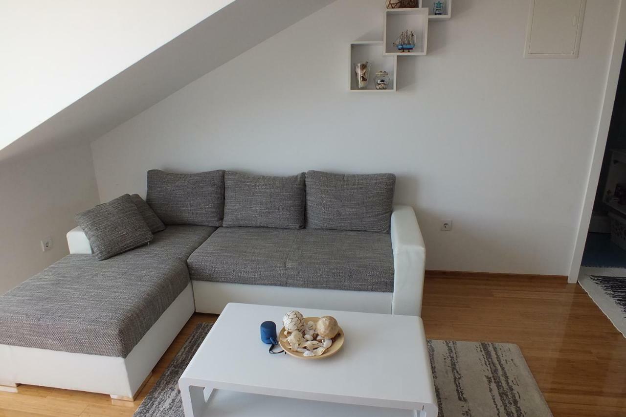 Apartment Silvija Novalja Bagian luar foto