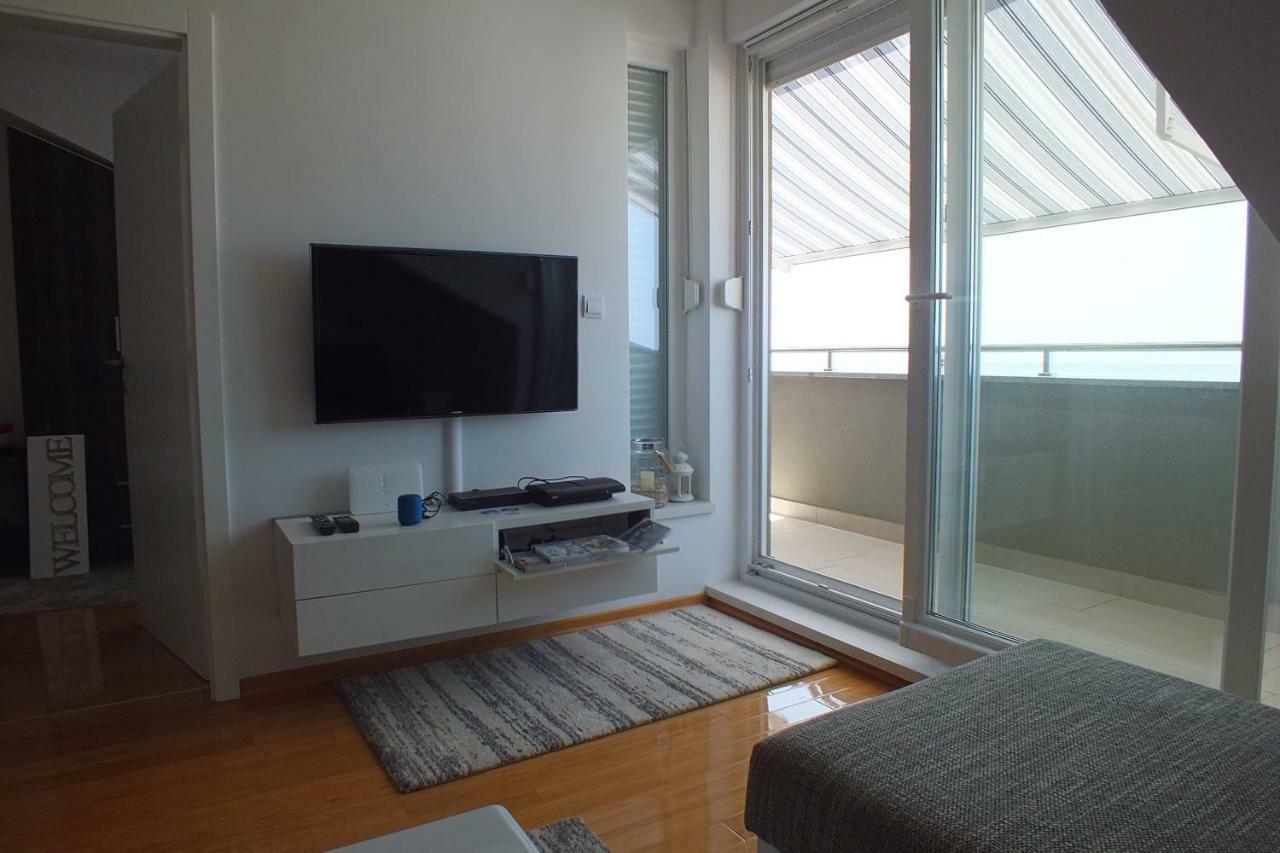 Apartment Silvija Novalja Bagian luar foto